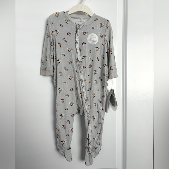NWT Milkberry Bamboo Footie with Ruffle - Size 6-9 Month - Picture 1 of 5